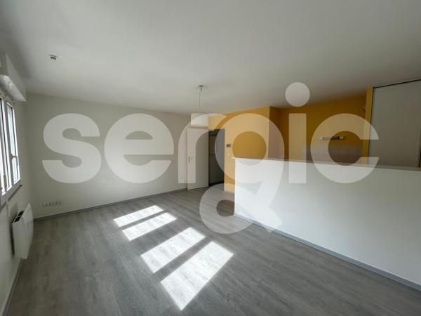 Location 1 Pieces 31 80000 Amiens 25 0164 02 0049