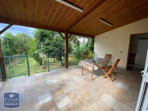 Maison à louer 6 pièces 124.7m² Saint-Paul (97411)