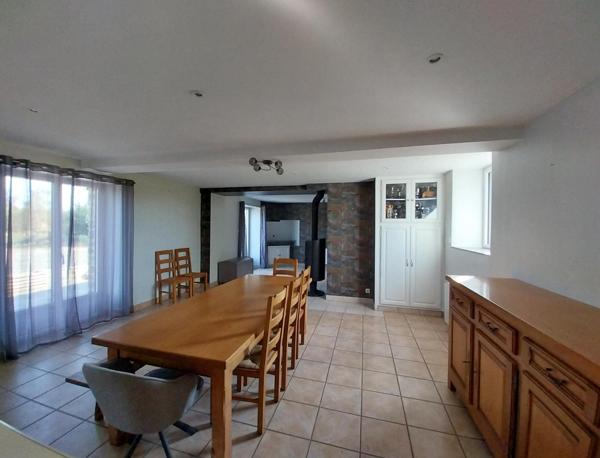 Maison à JUBLAINS, 53160 - 7 pièces 157m²