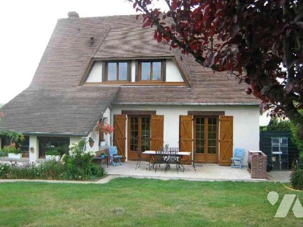 Maison à Vendre à Foucarmont (76340) en Seine-Maritime (76)

Cette maison spacieuse de 120 m²...