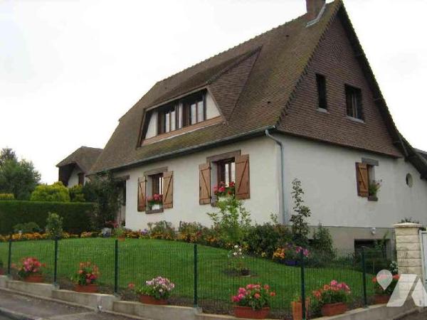 Maison à Vendre à Foucarmont (76340) en Seine-Maritime (76)

Cette maison spacieuse de 120 m²...