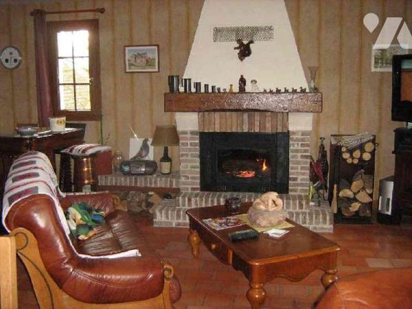 Maison à Vendre à Foucarmont (76340) en Seine-Maritime (76)

Cette maison spacieuse de 120 m²...