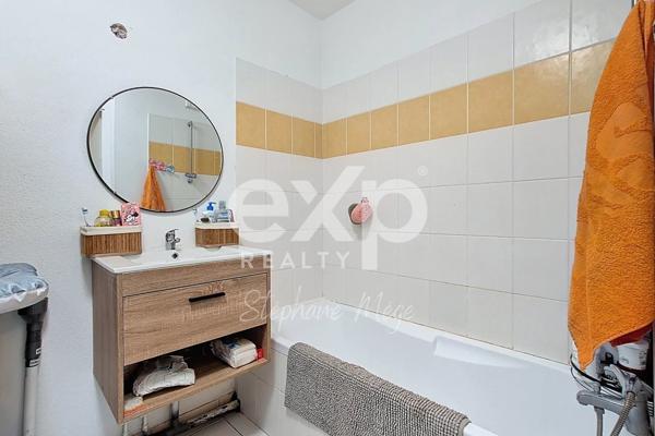 T3 lumineux avec balcon, 2 parkings et piscine – Cavignac centre (33620)