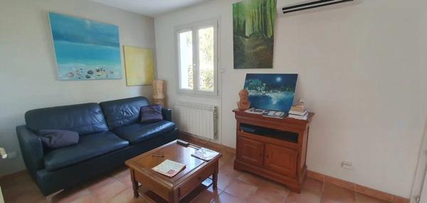 Petite villa R+1 dans une résidence sécurisée avec piscine