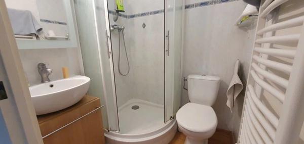 Petite villa R+1 dans une résidence sécurisée avec piscine