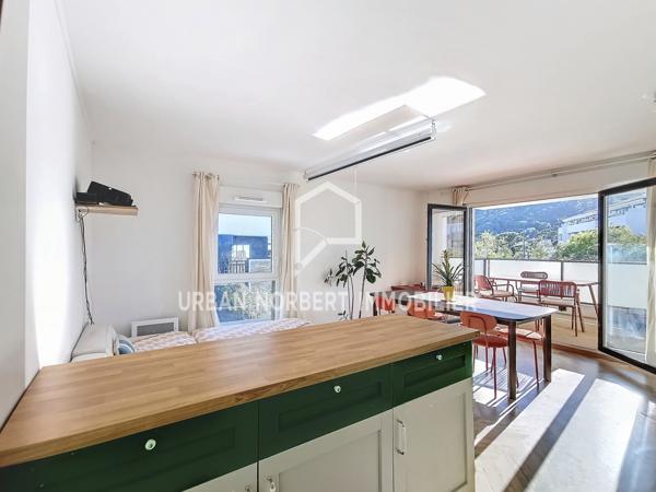 Marseille (13009) Location meublée T3 - 62 m² avec terrasse loggia et parking sécurisé