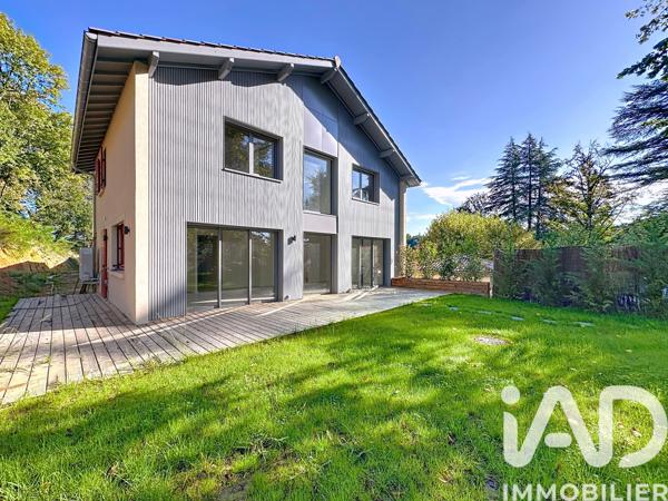 Maison à vendre 6 pièces 131 m² Charbonnières-les-Bains