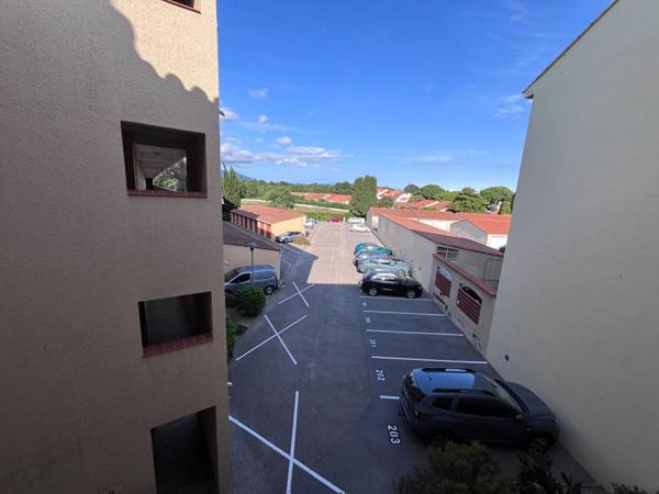 Magnifique appartement de type T1/T2 de 32 m² hors carrez à 100 m de la mer dans une résidence de standing avec piscine