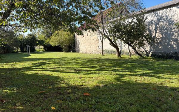 Maison à vendre    6 pièces •  Lussac-les-Églises