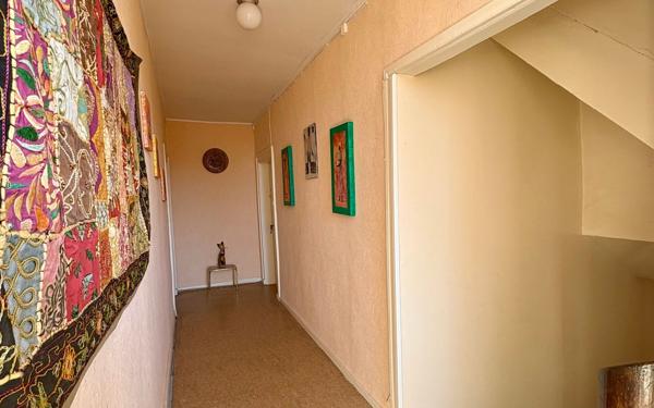 Maison à vendre    6 pièces •  Lussac-les-Églises