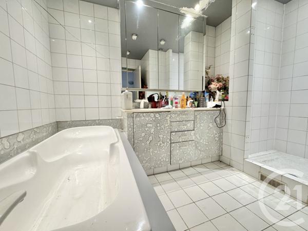 Appartement F5 à vendre  5 pièces - 127 m2 SEVRAN - 93