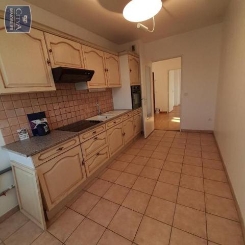 Appartement à louer 4 pièces 113.17m²