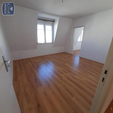 Appartement à louer 4 pièces 113.17m²