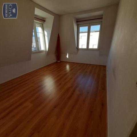 Appartement à louer 4 pièces 113.17m²