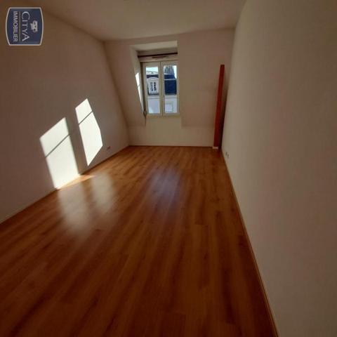 Appartement à louer 4 pièces 113.17m²