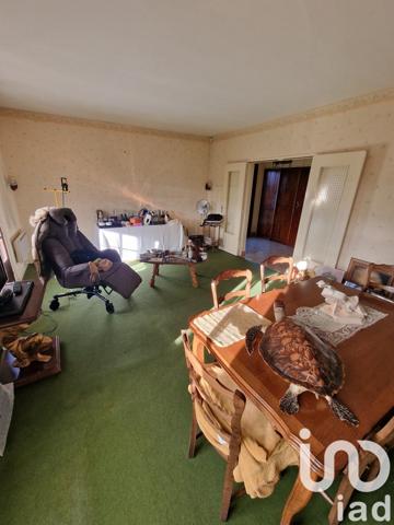 Maison traditionnelle 4 pièces de 95 m² à Le Malesherbois (45330)