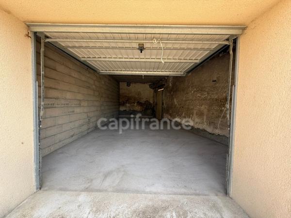 Ponthierry - Appartement comme une maison de 76 m²: T4 + 2 garages + Potentiel agrandissement ou investissement locatif - Charges faibles