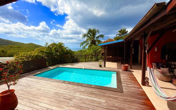 Maison à vendre    4 pièces •  Les Trois-Îlets