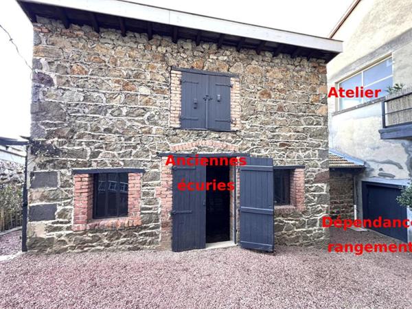 THIZY -LES-BOURGS. Maison ancienne rénovée 6 pièces 162m2 + 305m2 de dépendances + jardin