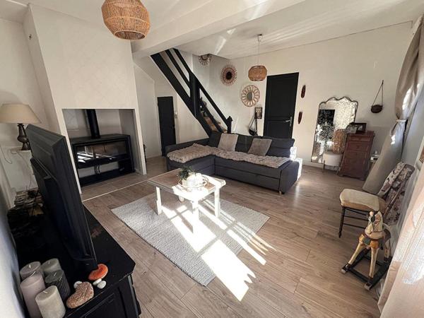 THIZY -LES-BOURGS. Maison ancienne rénovée 6 pièces 162m2 + 305m2 de dépendances + jardin