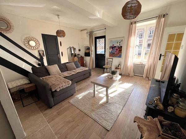 THIZY -LES-BOURGS. Maison ancienne rénovée 6 pièces 162m2 + 305m2 de dépendances + jardin