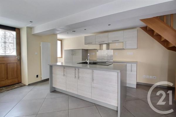 Appartement à vendre  3 pièces - 61,50 m 2   MONTLUEL  - 01