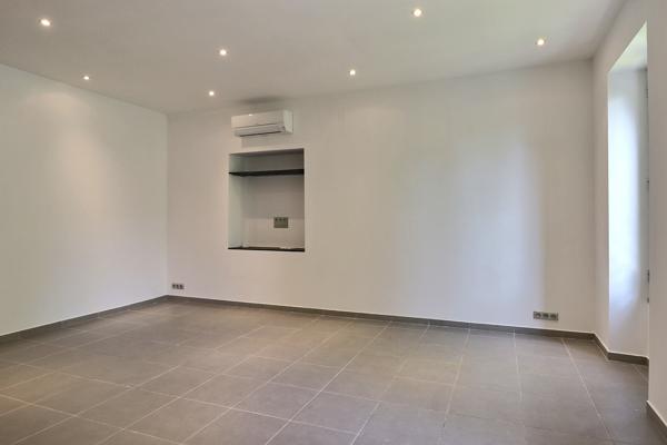 Marseille (13016) Esprit maison de ville, charme ancien et rénovation contemporaine