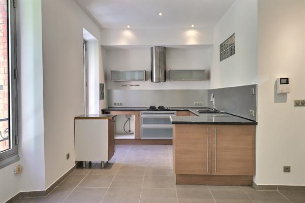 Marseille (13016) Esprit maison de ville, charme ancien et rénovation contemporaine