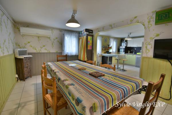 Maison familiale 2 niveaux-6 chambres-Grande dépendance de 185 m²