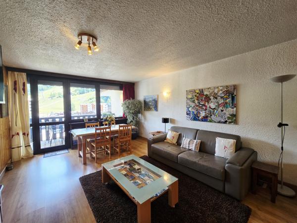 PRA LOUP 1600 – Superbe appartement entièrement rénové avec vue pistes !