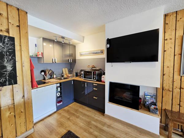 PRA LOUP 1600 – Superbe appartement entièrement rénové avec vue pistes !