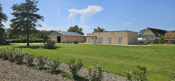 Maison contemporaine à ROSNAY (36300)