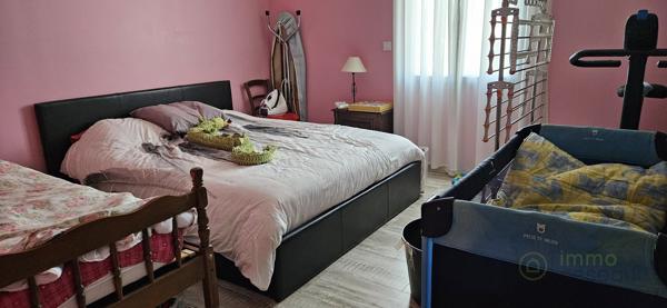 Maison contemporaine à ROSNAY (36300)