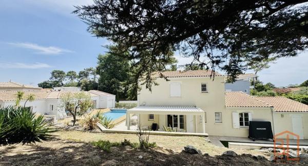 Royan – Ensemble immobilier d’exception au cœur du Parc de Vallières, à deux pas de la Grande Conche