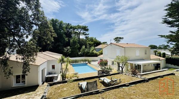 Royan – Ensemble immobilier d’exception au cœur du Parc de Vallières, à deux pas de la Grande Conche