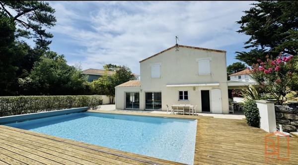 Royan – Ensemble immobilier d’exception au cœur du Parc de Vallières, à deux pas de la Grande Conche