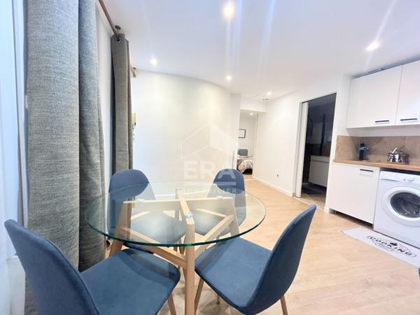 A LOUER 84120 PERTUIS CENTRE VILLE APPARTEMENT MEUBLE TYPE 2 AVEC COUR