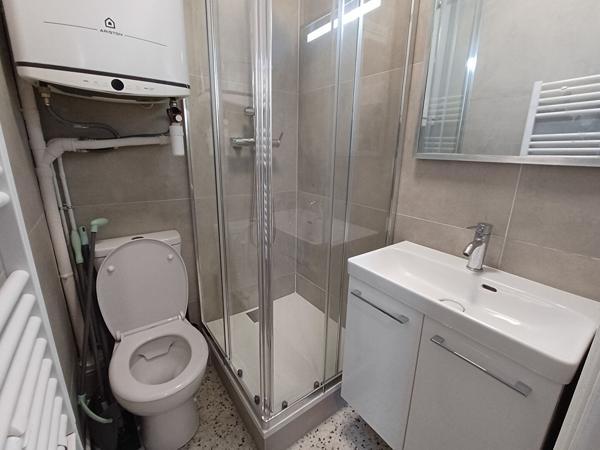 rue Clocheville - appartement meublé avec cour privée