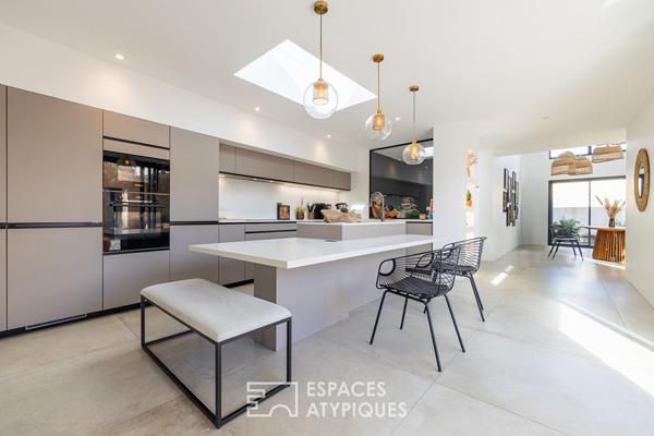 Maison d’architecte solaire avec piscine