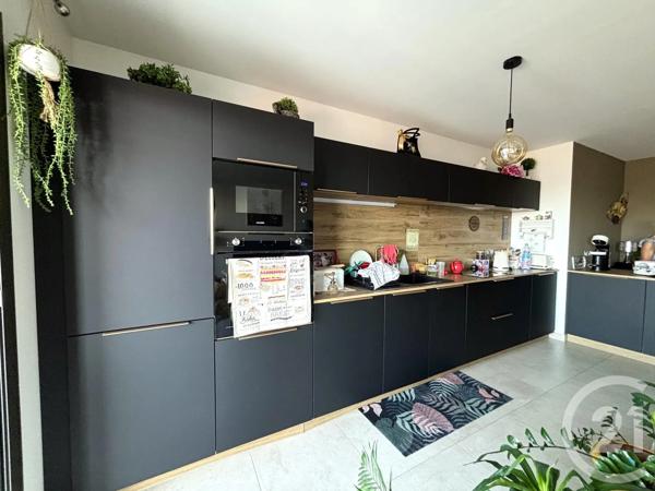 Appartement T3 à vendre  3 pièces - 70 m 2   VALENCE  - 26