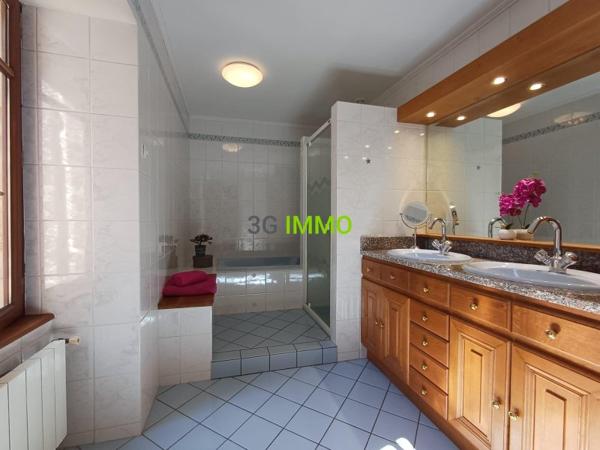 Vente / Maison avec dépendance à Vertaizon (63910)