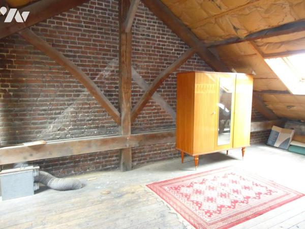 LA FERTE MACE, immeuble à usage d'habitation et commercial