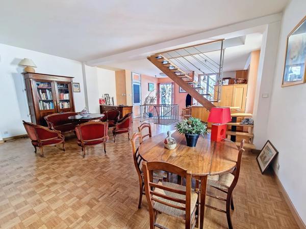 Maison de charme 200 m² / Secteur Clinique Mutualiste Grenoble