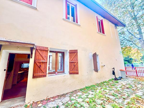 Maison de charme 200 m² / Secteur Clinique Mutualiste Grenoble