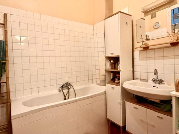 Appartement Marseille 4 pièce(s) 75 m² Terrasse 10 m² VAUBAN PREFECTURE