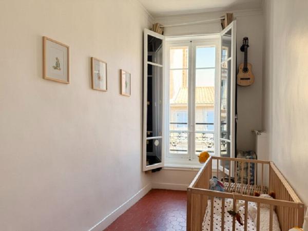 Appartement Marseille 4 pièce(s) 75 m² Terrasse 10 m² VAUBAN PREFECTURE