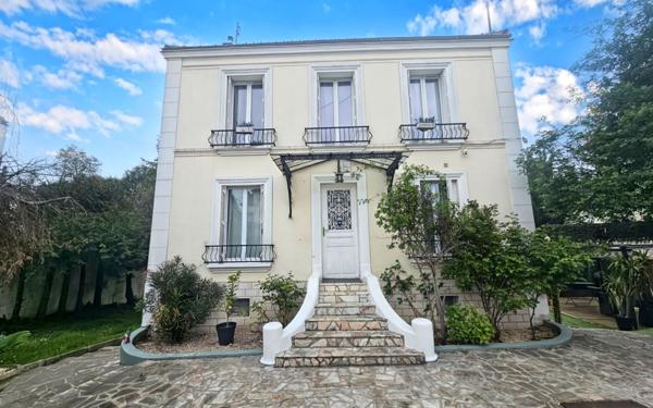 Maison à vendre    6 pièces • 203,03 m2 Neuilly-Plaisance