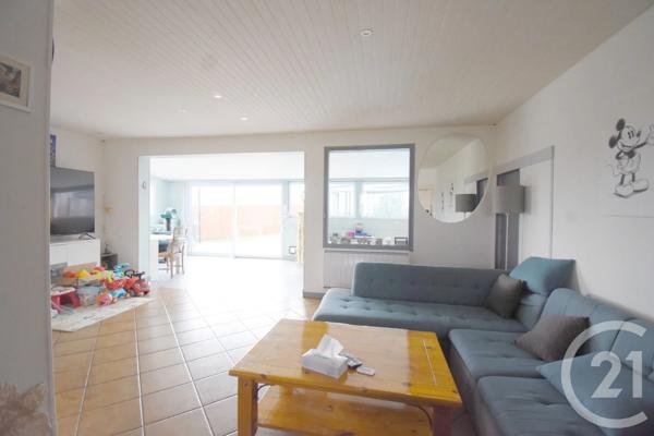 Maison à vendre  5 pièces - 122 m 2   ST REMY EN ROLLAT  - 03
