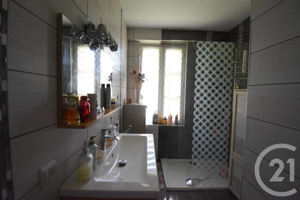Maison à vendre  5 pièces - 122 m 2   ST REMY EN ROLLAT  - 03