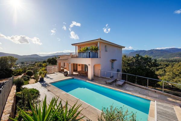 Maison à vendre  6 pièces - 235 m2 ZONZA - 201